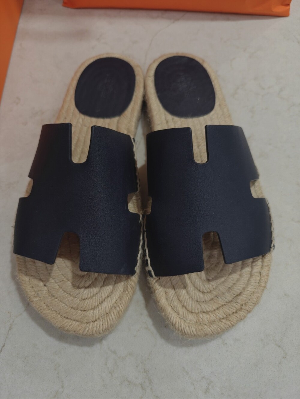 Hermes Flats Size 39 - Picture 2 of 4